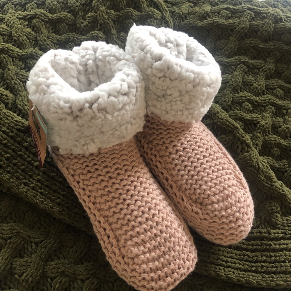 NWT MUK LUKS Women’s Bootie Slippers